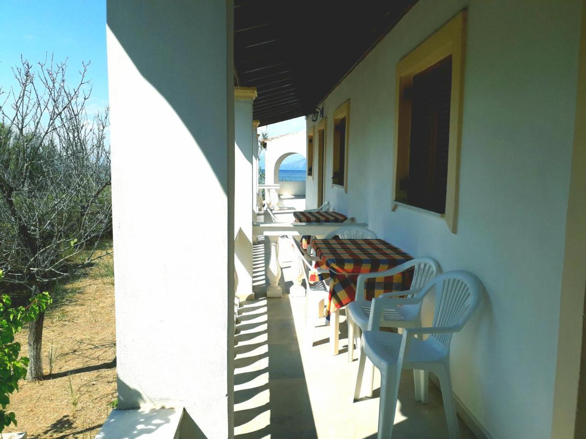 Ionio Apartments Lefkímmi Buitenkant foto